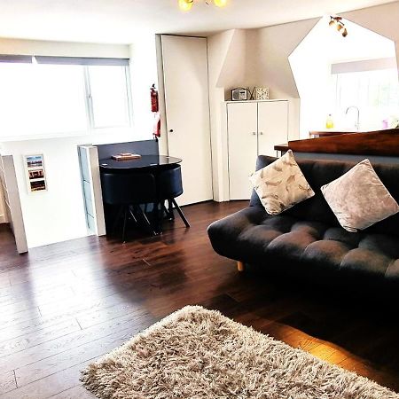 Beautiful Detached 1 Bedroom Apartment Eltham Esterno foto